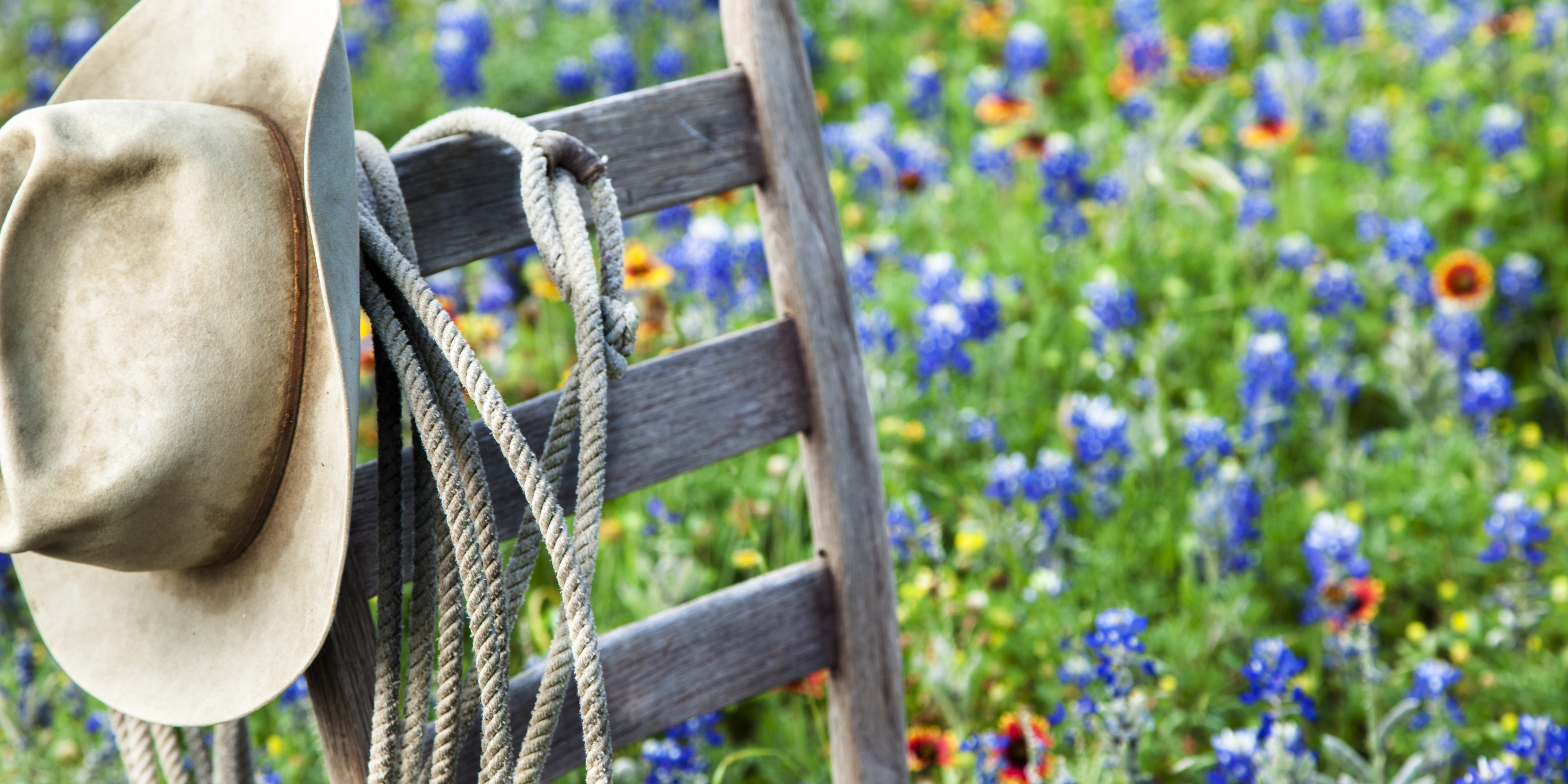 cowboy-hat-rope-chair-1761334333.jpg